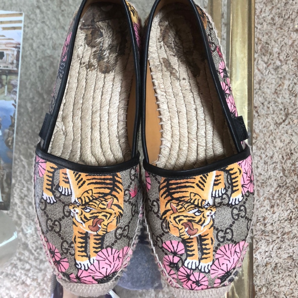 Gucci espradilles with tiger and pink flow…
